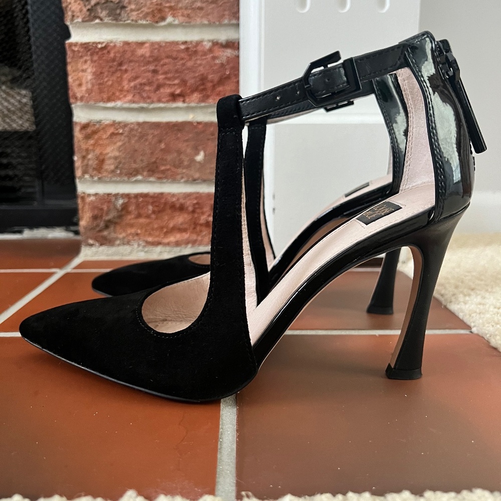 Black Suede Women Pumps